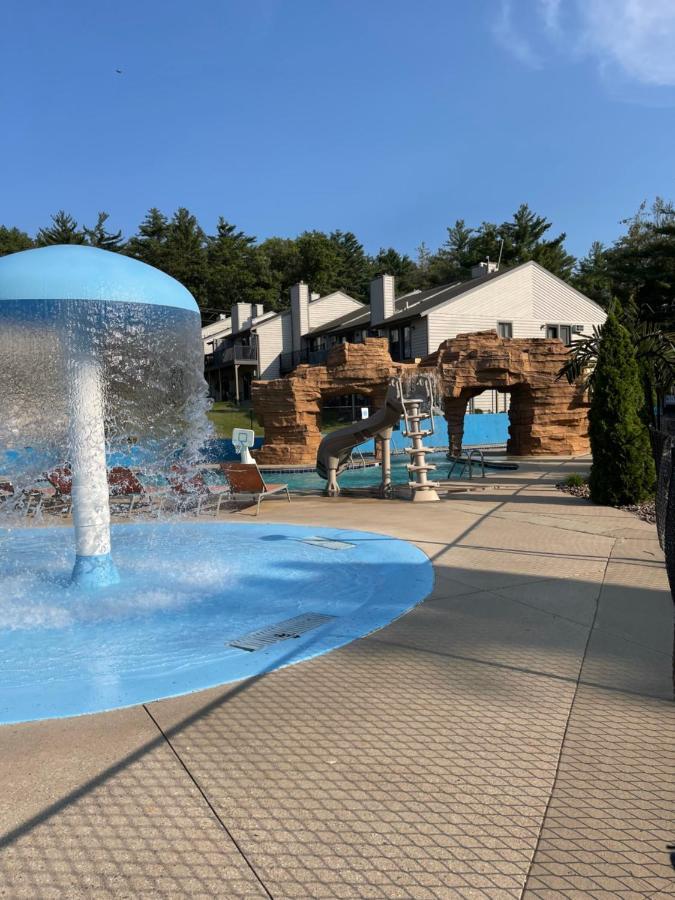 Caribbean Club Resort Wisconsin Dells Exterior photo